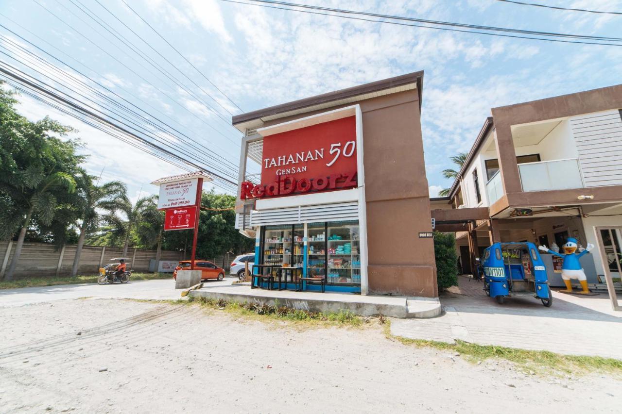 Reddoorz @ Aparente Gensan Hotel General Santos City Екстериор снимка